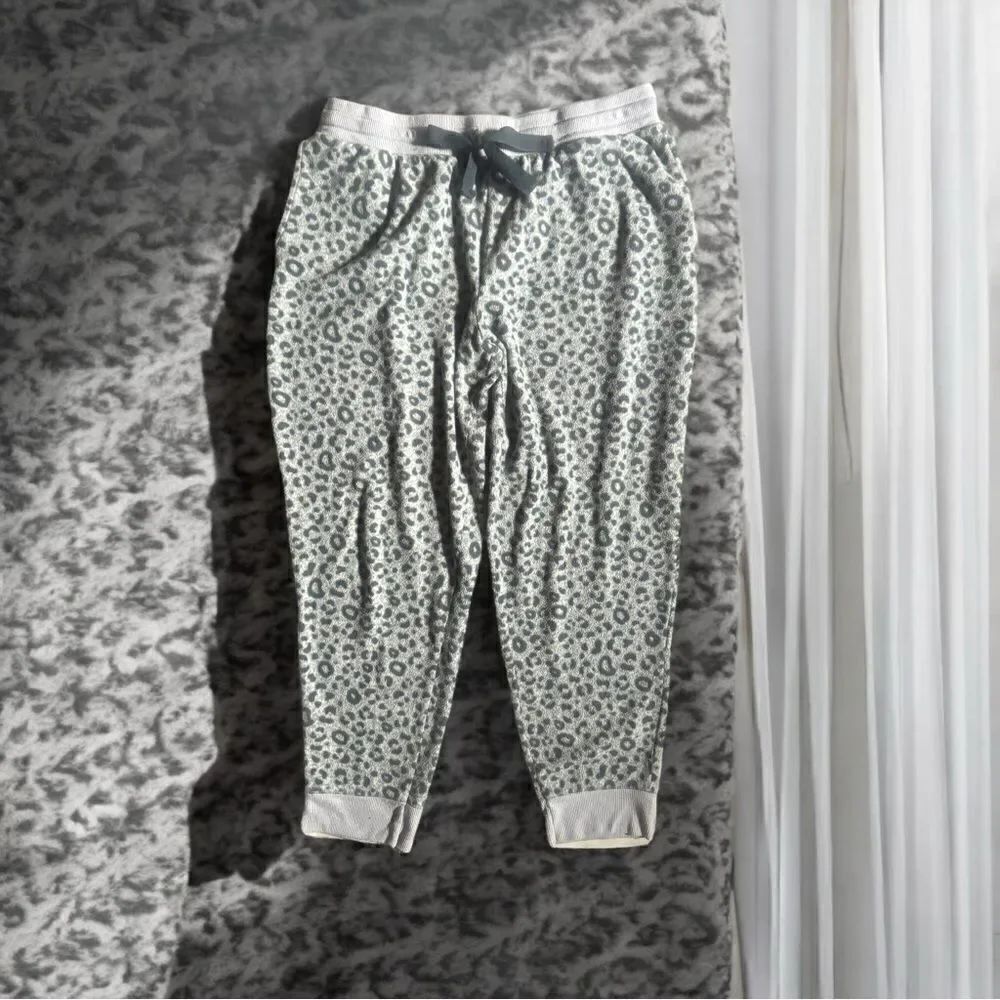 Jaclyn Intimates l Grey & Black Cheetah Print Sweats l 2 Pocket Designl
